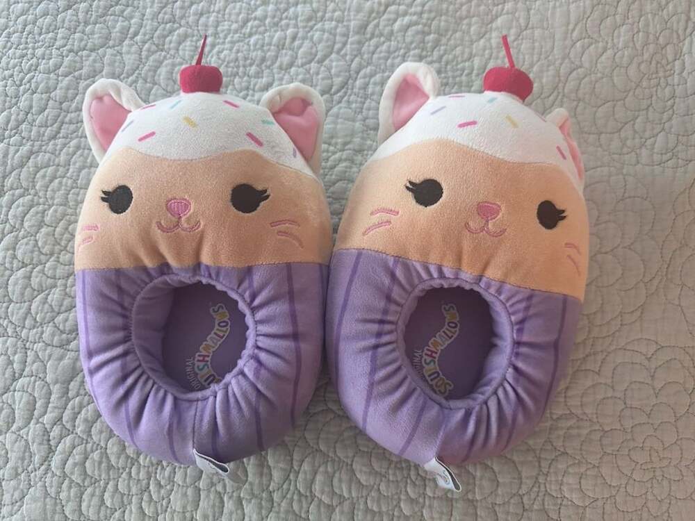 Squishmallows Kids' Cat Slide Slippers - Lilac Purple 2/3 Girls